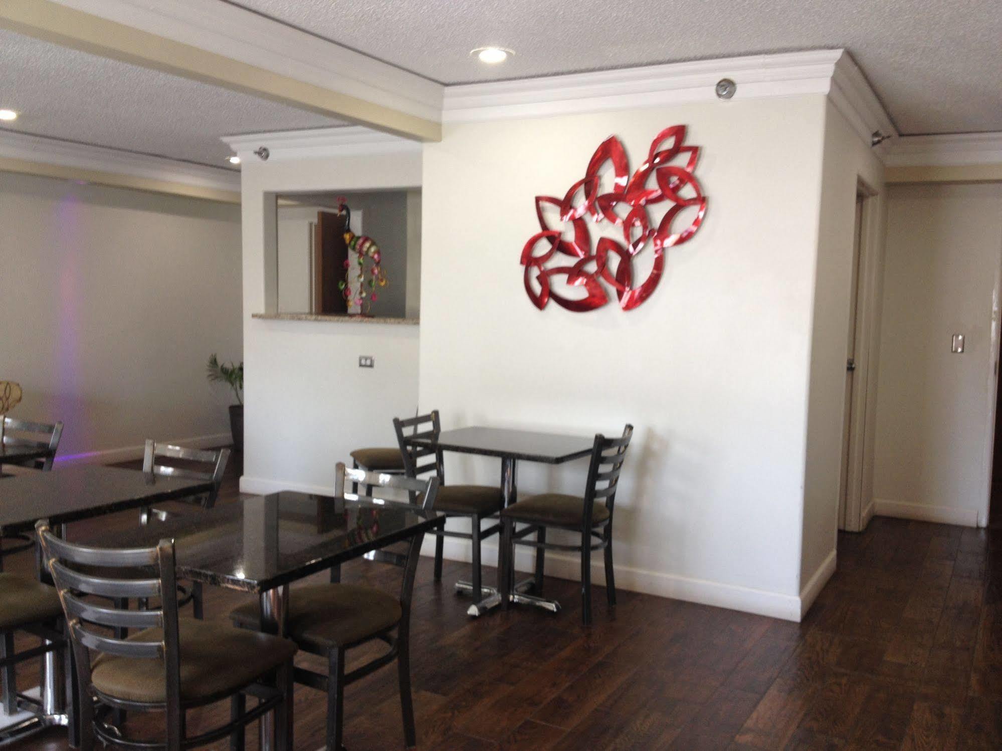 北芝加哥五大湖戴斯酒店 外观 照片